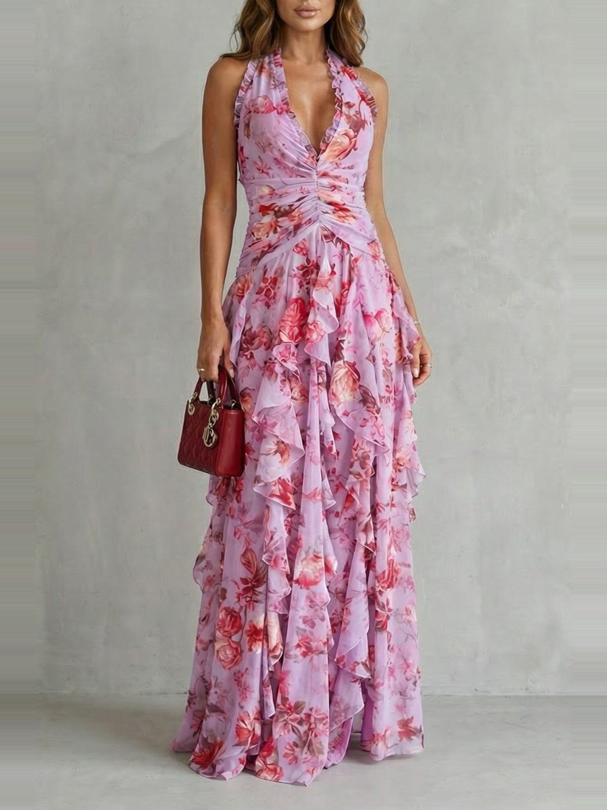 Belladina | Robe longue romantique avec un imprimé de roses en cascade et un décolleté américain