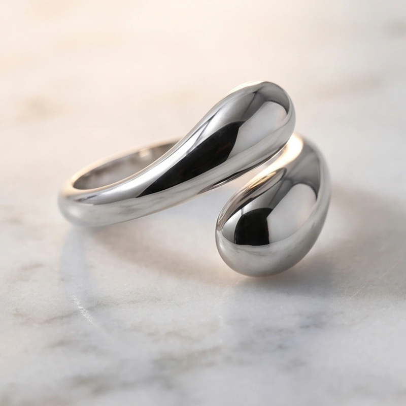 Luvara | Bague imposante en forme d'arc