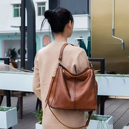 CAMELLIA | Sac hobo en cuir