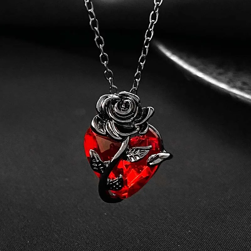 Collier Scarlet Roseheart