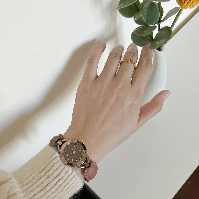 Montre vintage de luxe en quartz et strass