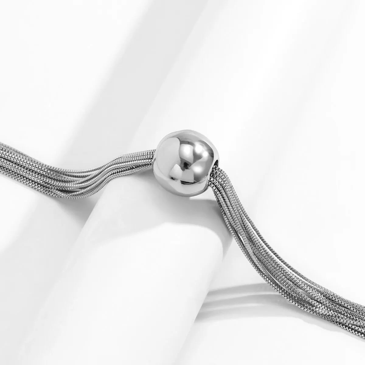 Collier Aven Grace