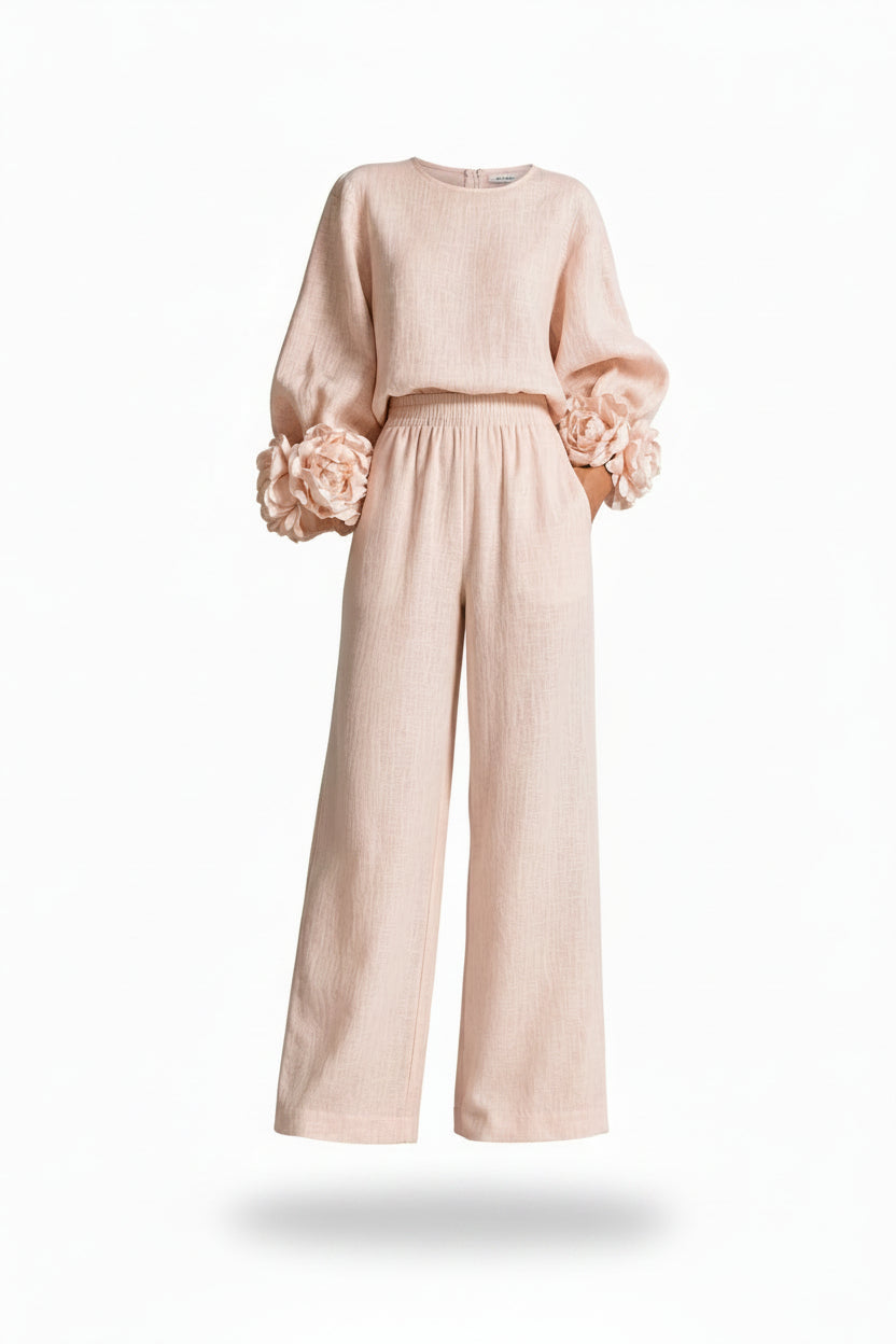 ROSALIE | ENSEMBLE DEUX PIÈCES AVEC MANCHETTES À MOTIFS FLORAUX.