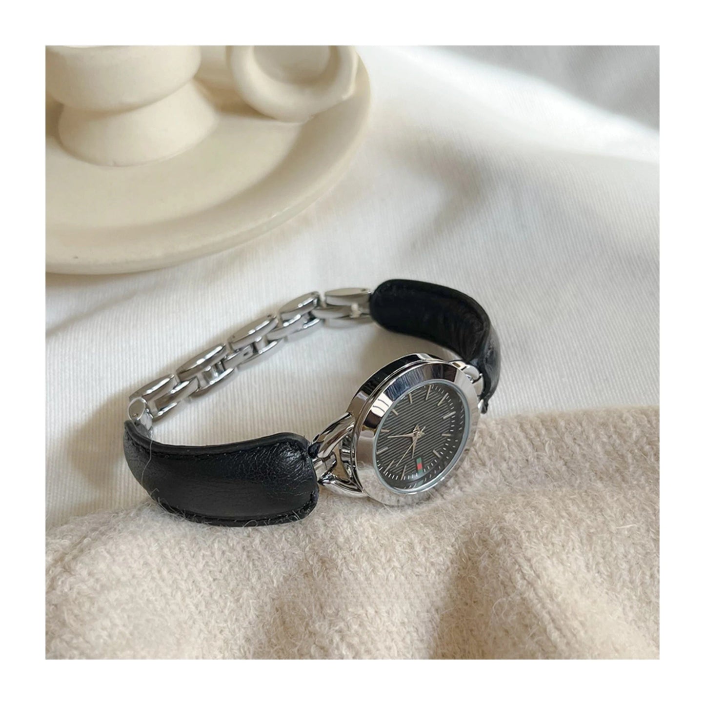 Montre vintage de luxe en quartz et strass