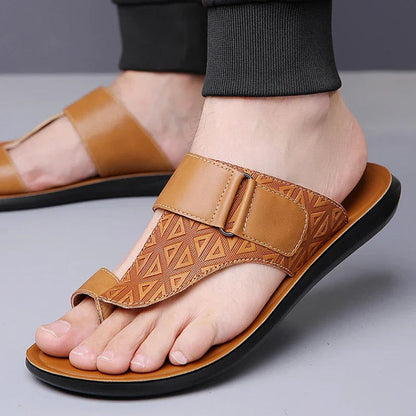 ASTON™ | Sandales en cuir avec bride entre les orteils