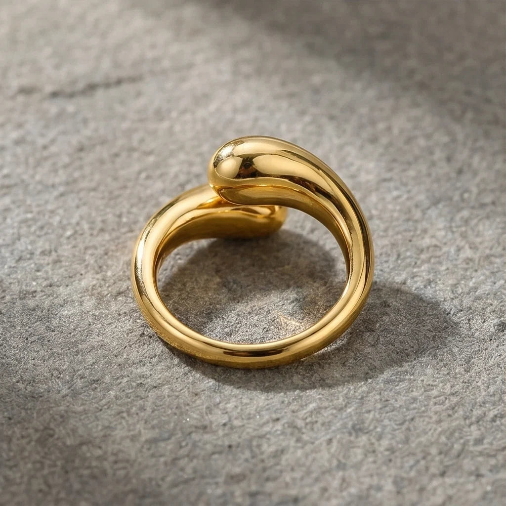 Luvara | Bague imposante en forme d'arc