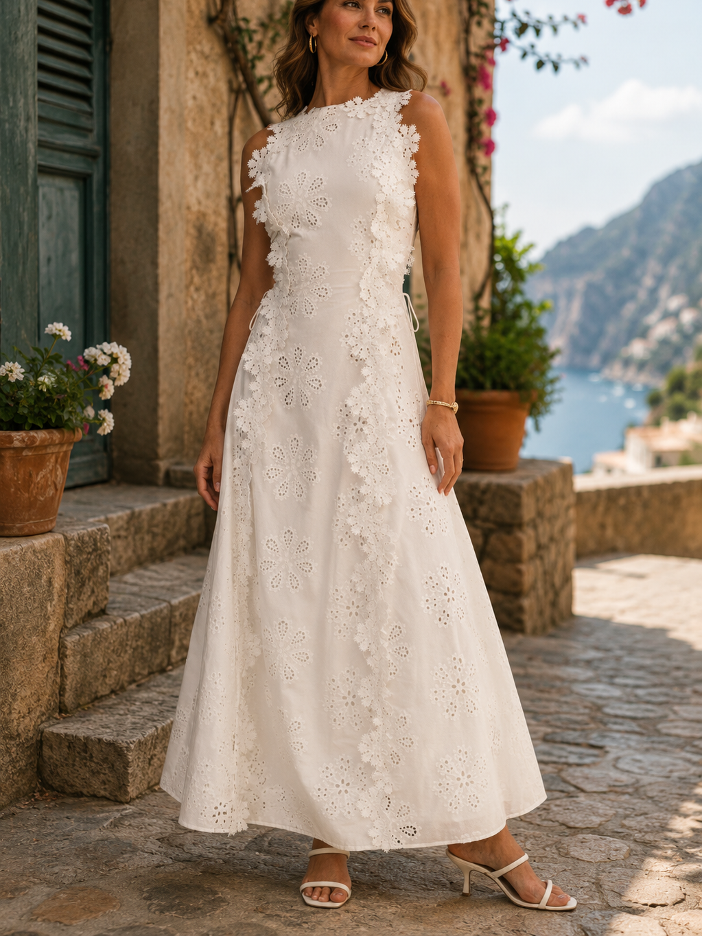 Della | Élégante robe longue brodée
